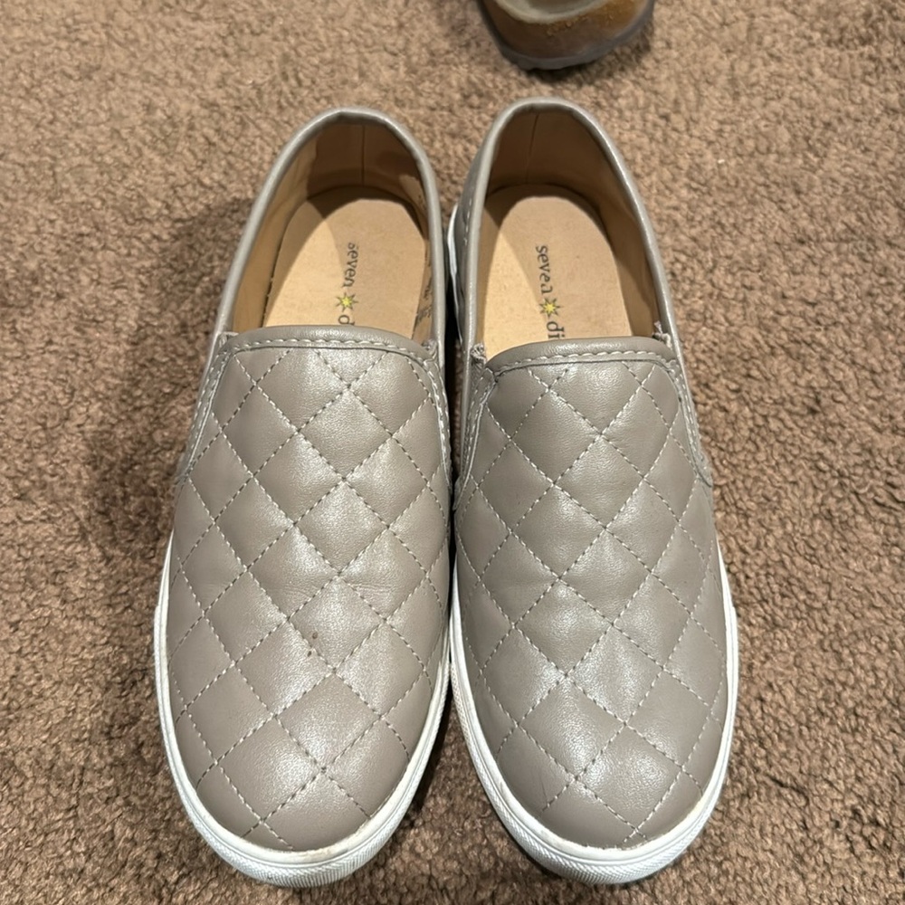 Seven dials sneakers 6.5 tan